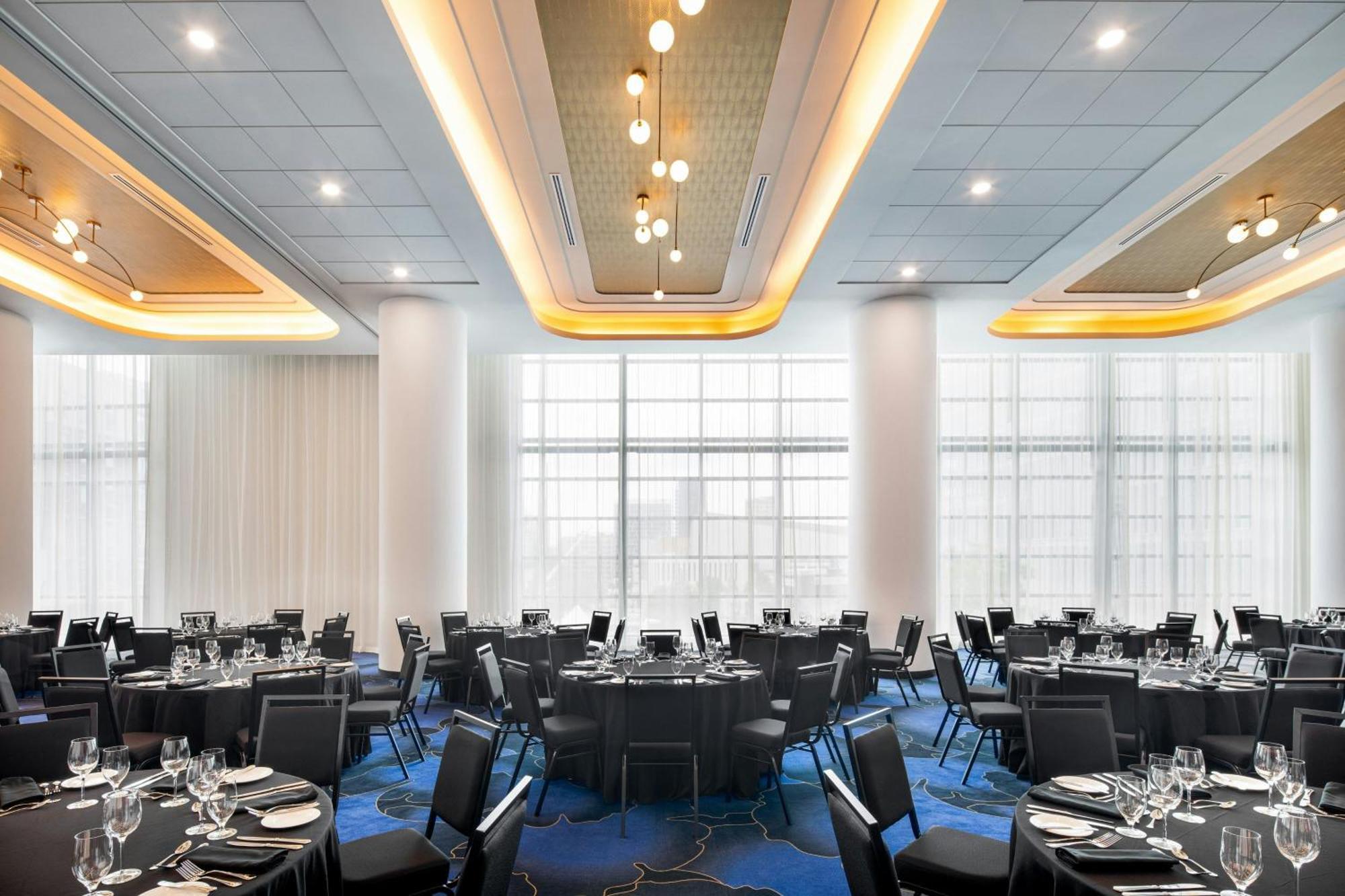 Honeyrose Hotel, Montreal, A Tribute Portfolio Hotel Экстерьер фото The ballroom at the hotel
