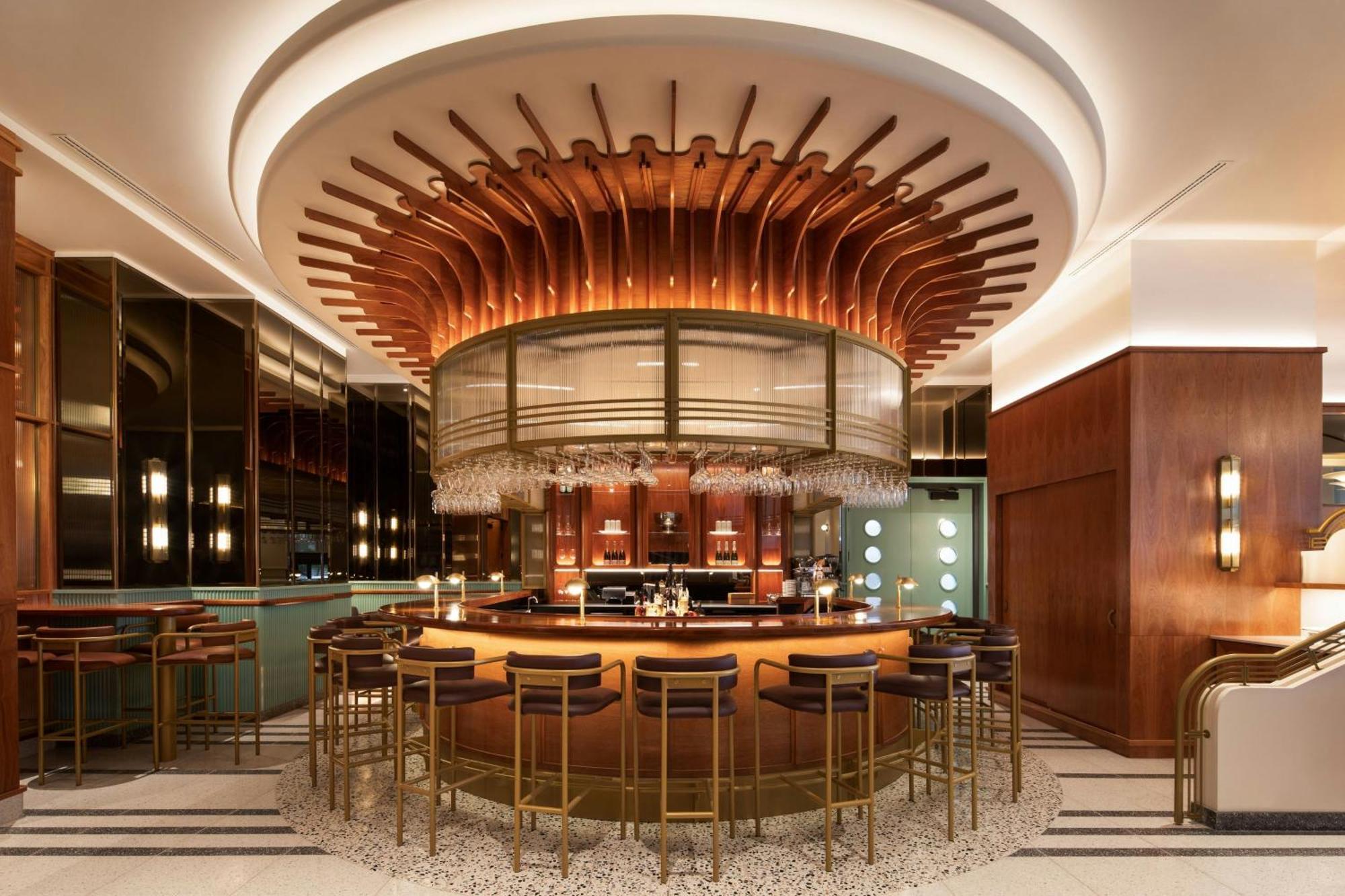 Honeyrose Hotel, Montreal, A Tribute Portfolio Hotel Экстерьер фото The bar at the London Edition