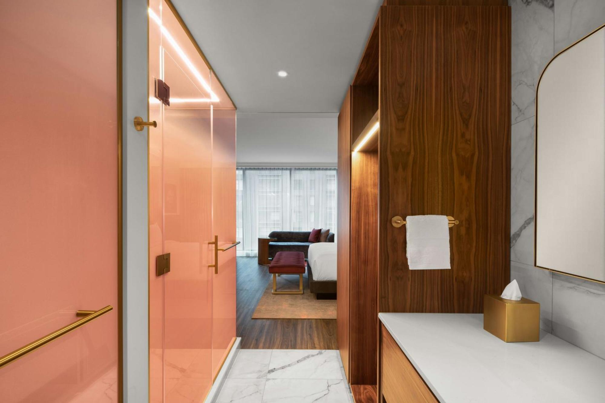 Honeyrose Hotel, Montreal, A Tribute Portfolio Hotel Экстерьер фото A bathroom at the hotel